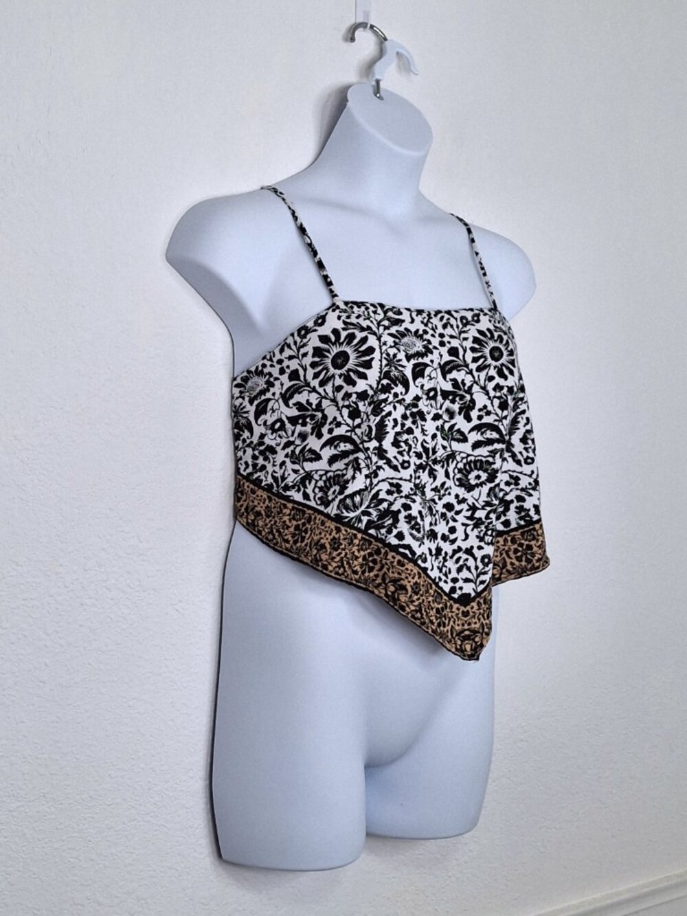 Midnight Sky Floral Handkerchief Top Floral Sz L Crop Neutral Minimalist Boho - Picture 4 of 9